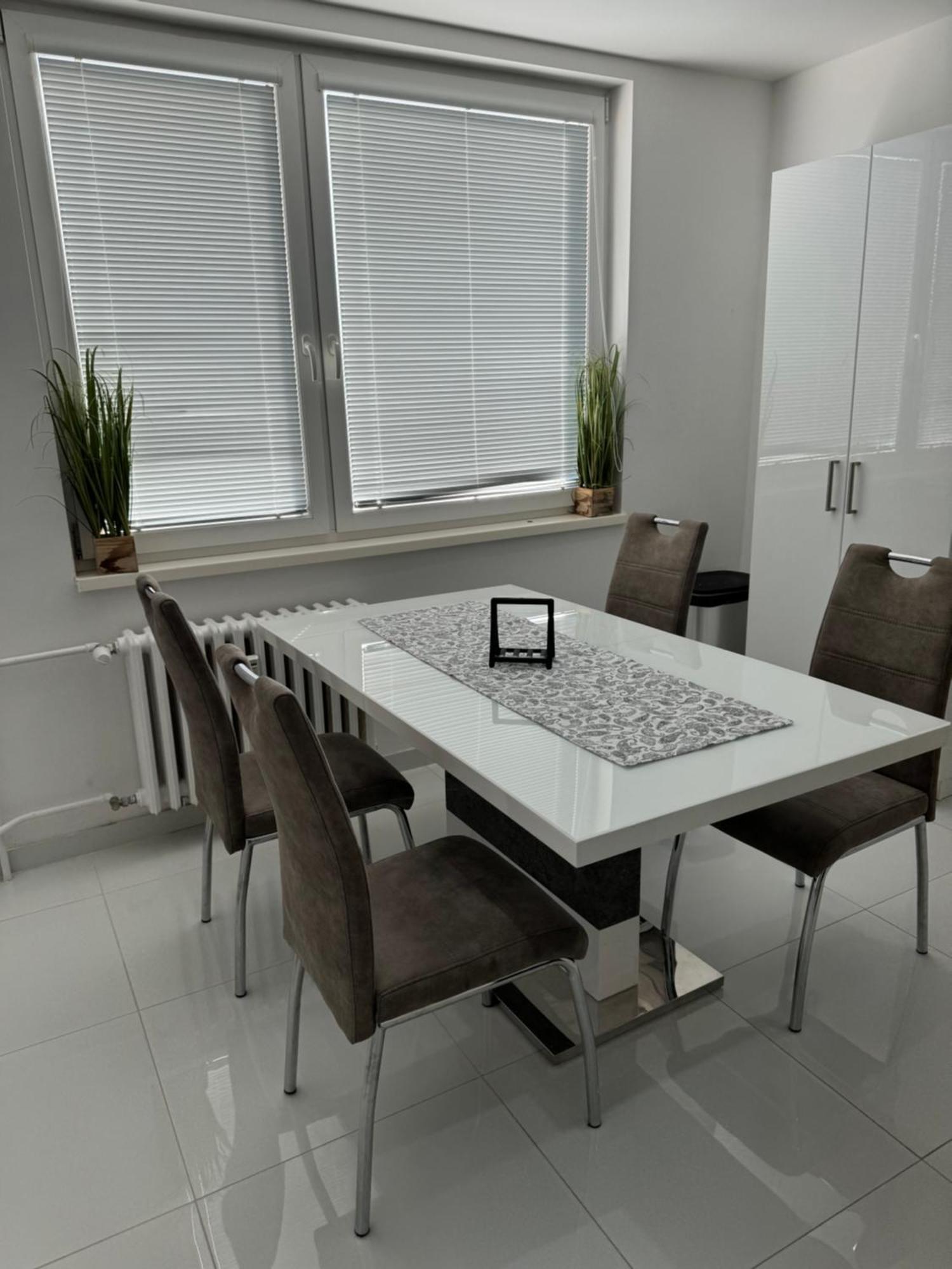 Peti Apartman Centrum Galanta Exterior photo